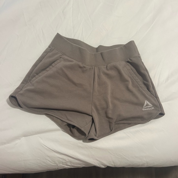 Reebok Women's Tan Shorts - Picture 1 of 2